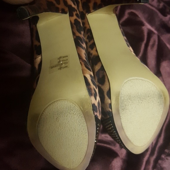 Pumps - Picture 3 of 3